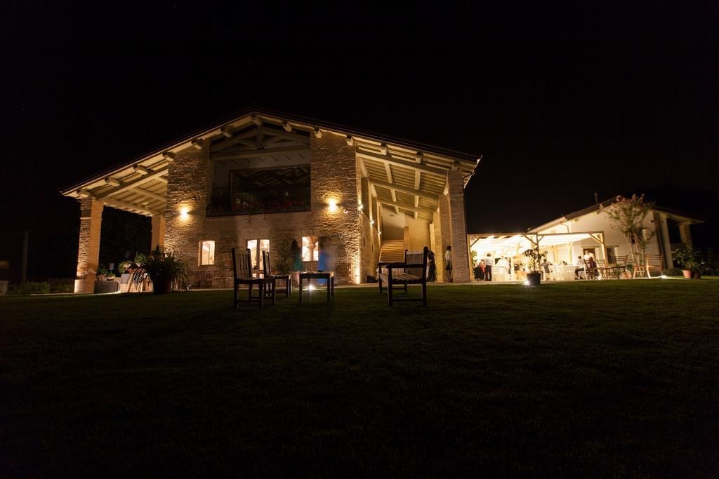 Agriturismo Alba Del Borgo Fidenza Ngoại thất bức ảnh